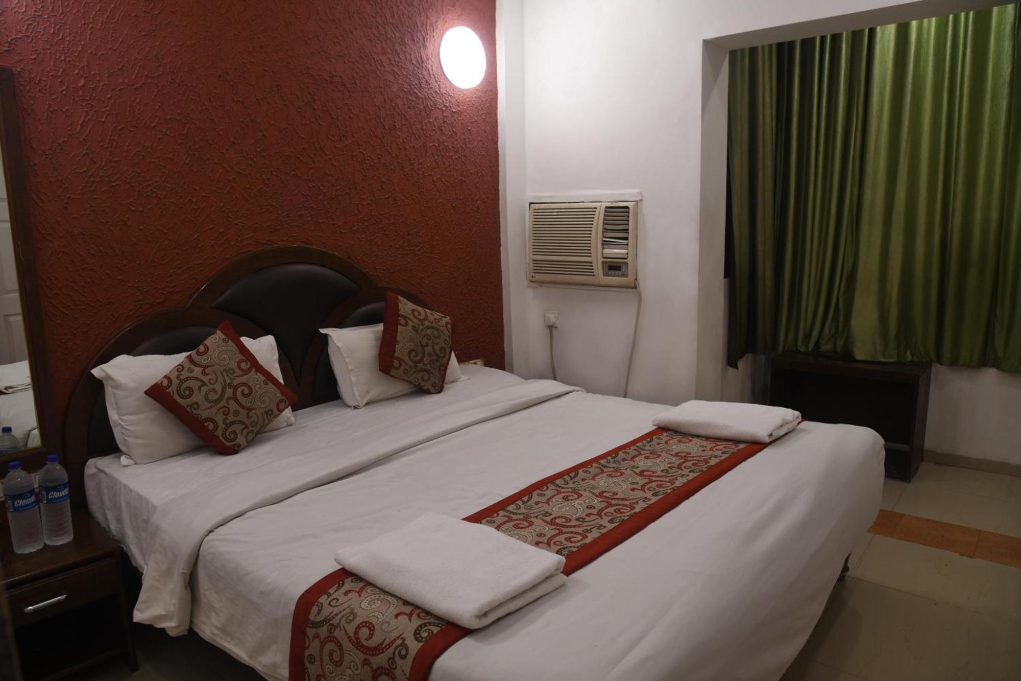 Hill Forest Resort Lonavala Ngoại thất bức ảnh