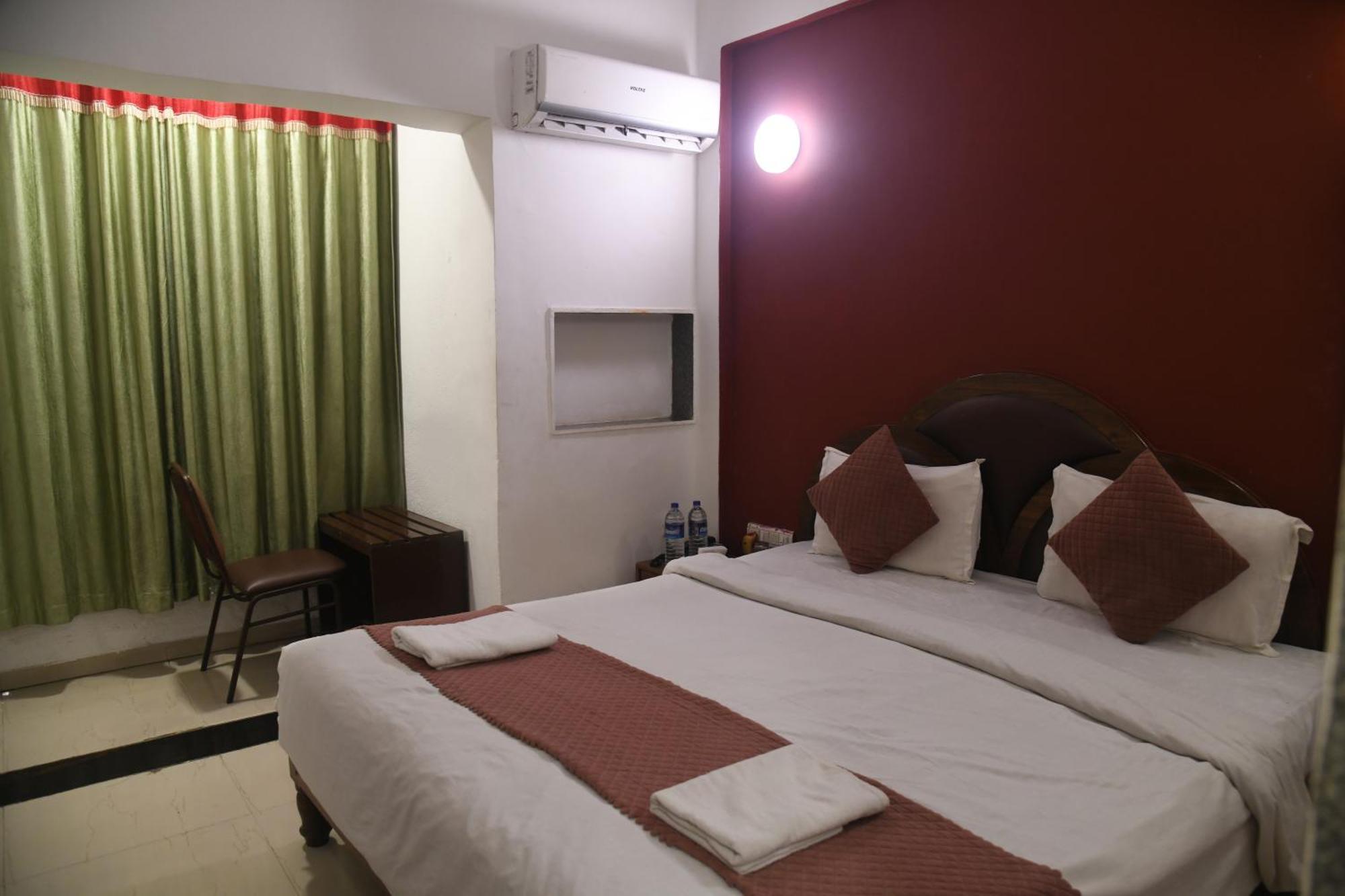 Hill Forest Resort Lonavala Ngoại thất bức ảnh